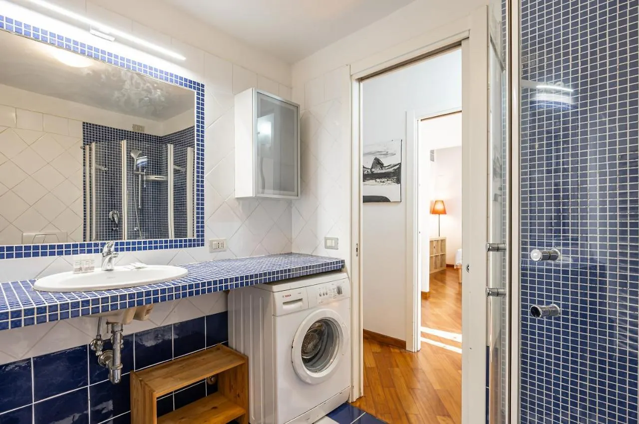 Florence Statuto Apartment With Small Courtyard Italy